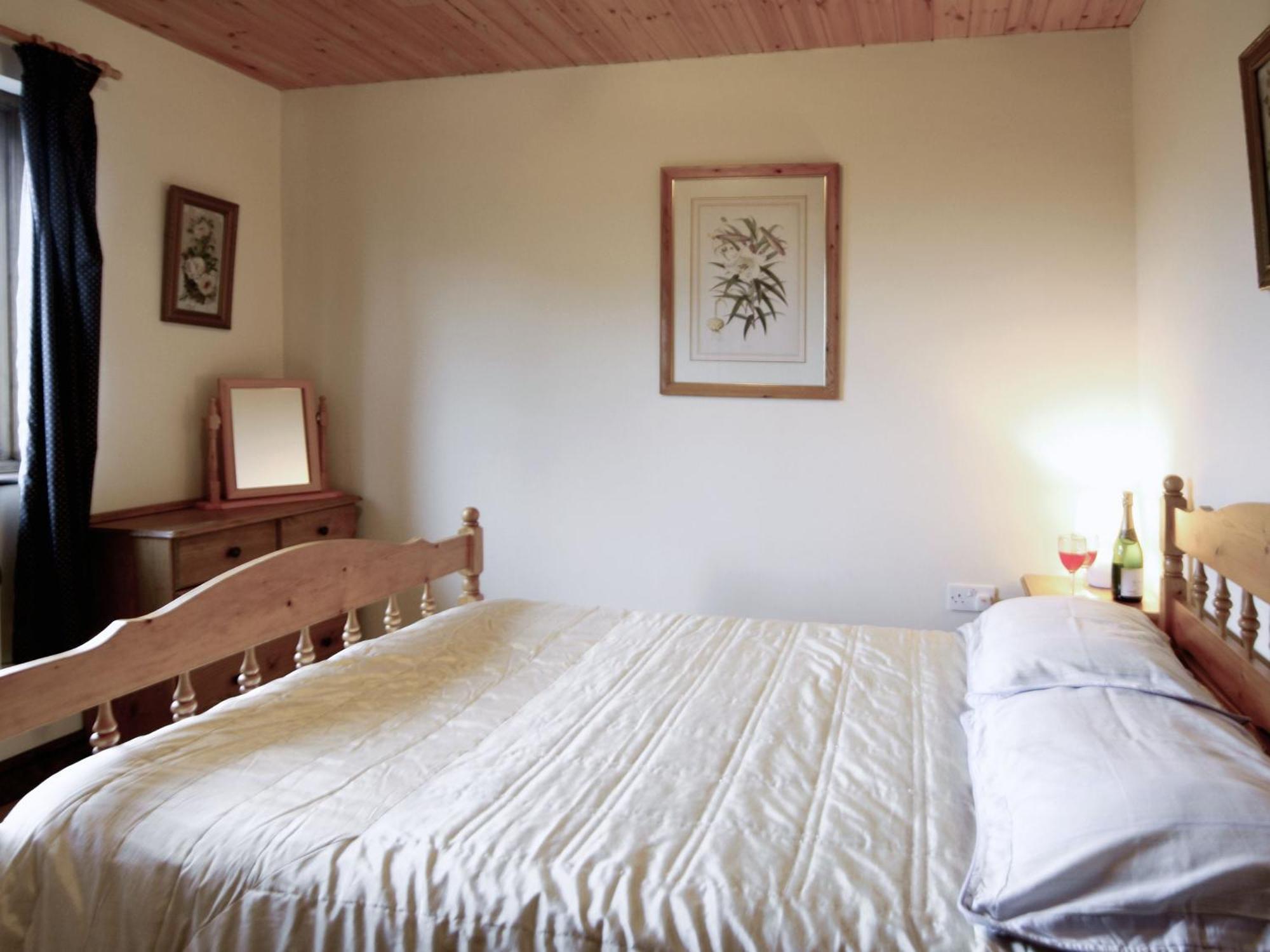 Woodside Lodge - Hw7520 Penybont Экстерьер фото