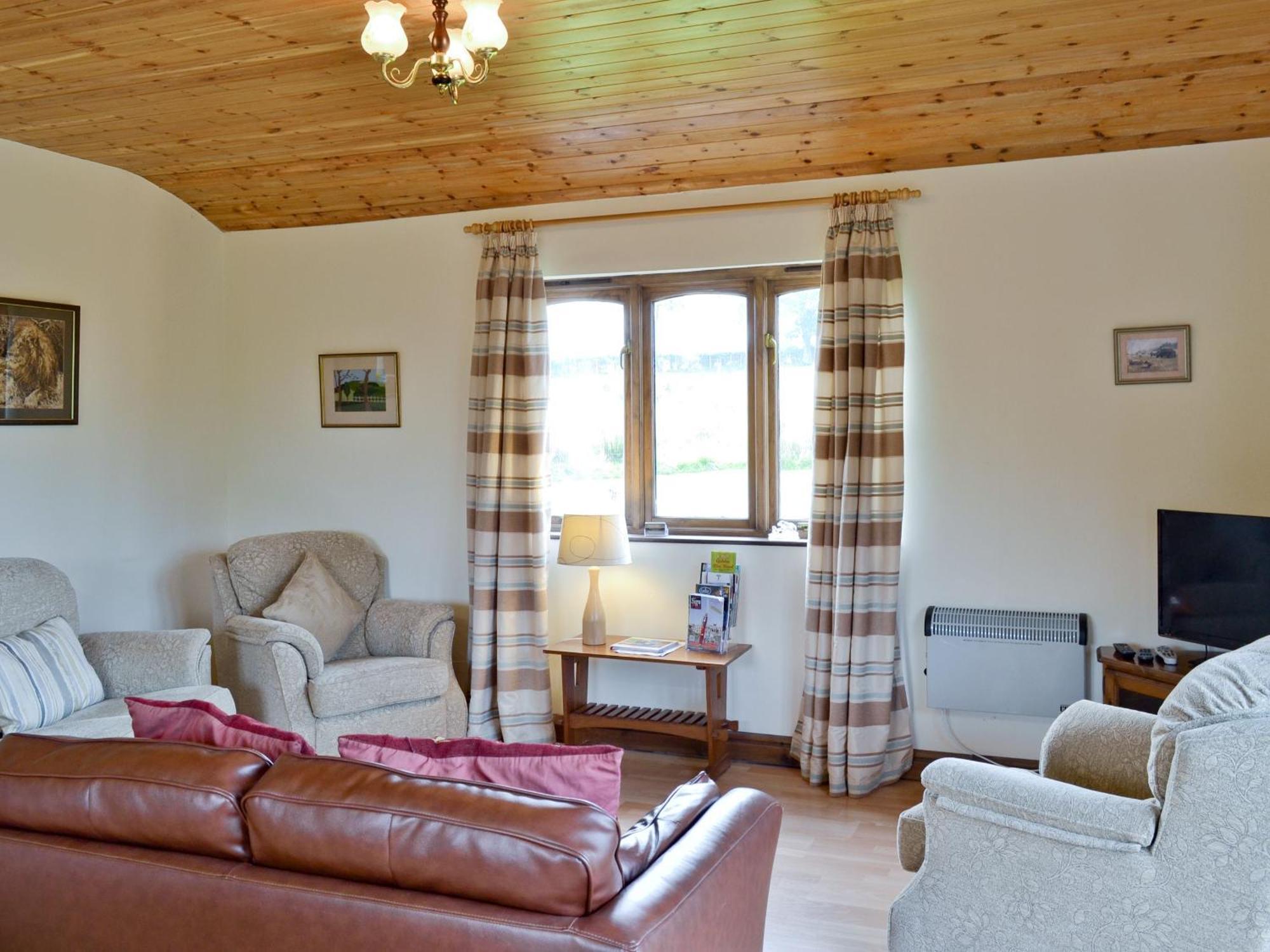 Woodside Lodge - Hw7520 Penybont Экстерьер фото